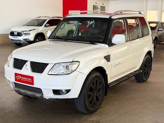 MITSUBISHI PAJERO TR4 2.0 4X2 16V 140CV FLEX 4P MANUAL MITSUBISHI PAJERO TR4 2.0 4X2 16V 140CV FLEX 4P MANUAL